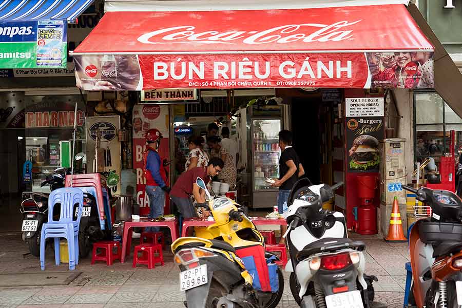Best place for Bún riêu - Vietnamese Crab noodle soup - Bun Rieu Ganh in District 1 Saigon